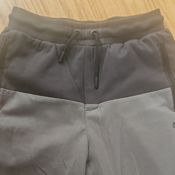 Men's Gray Athletic Shorts Medium - Picture 17 of 17